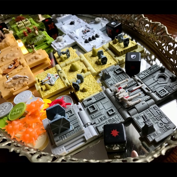 Lot STAR WARS Battle Cubes Polly Pocket Size Cube Toys Game Pcs Paperwork Dice - Picture 11 of 16